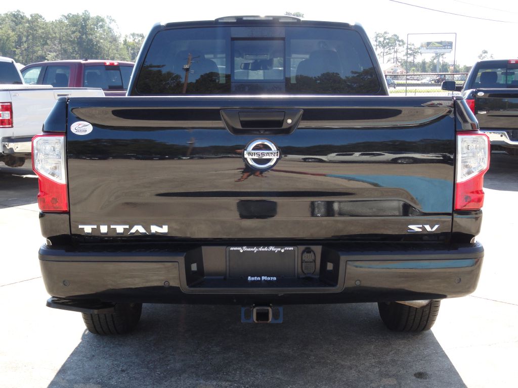 Photo 4 of this NISSAN TITAN