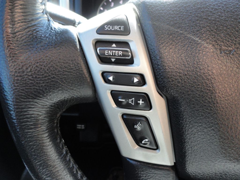 Photo 21 of this NISSAN TITAN