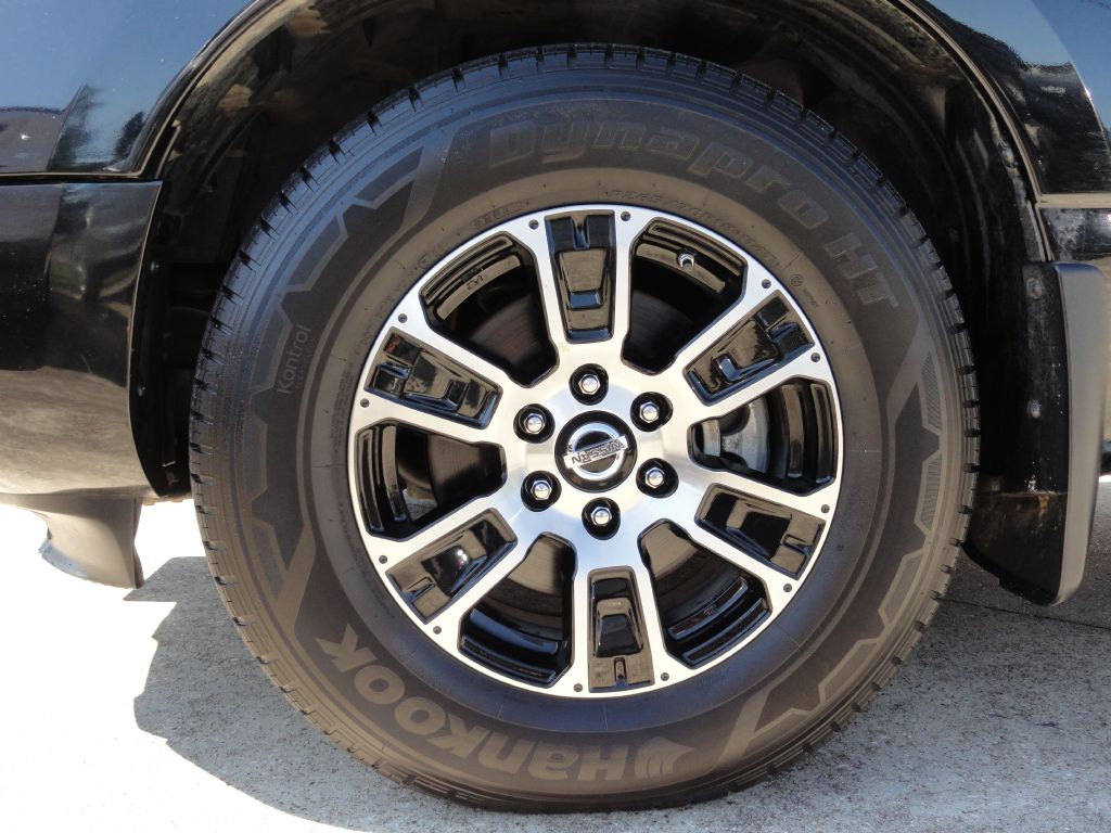 Photo 34 of this NISSAN TITAN