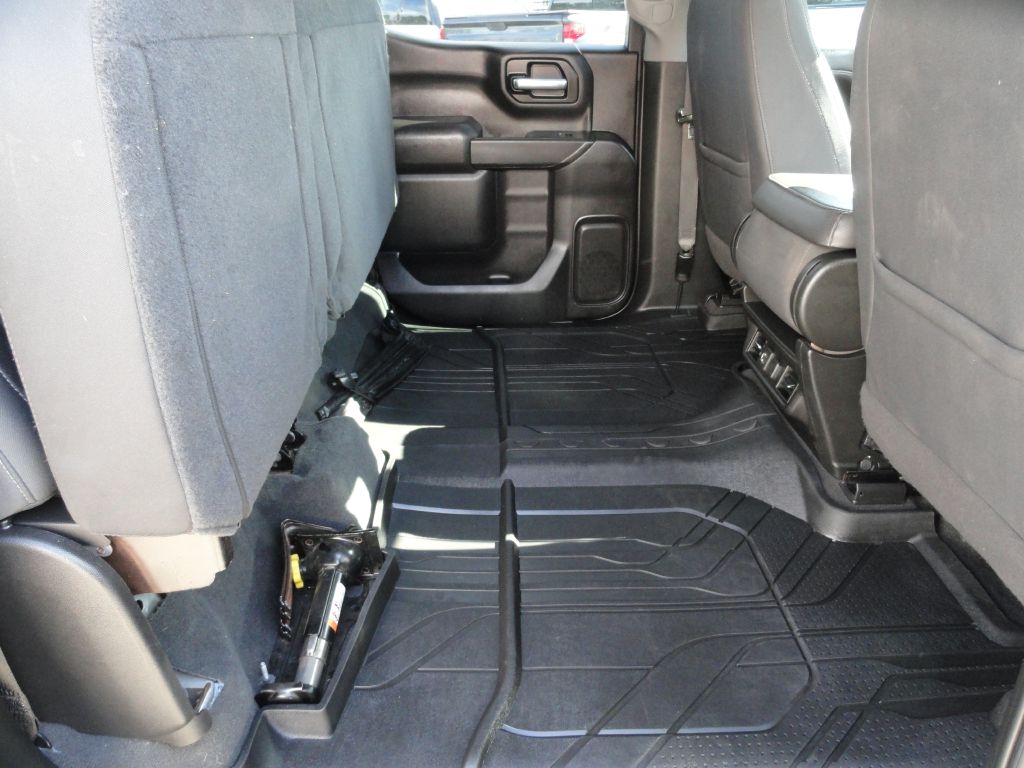 Photo 8 of this CHEVROLET SILVERADO LTD 1