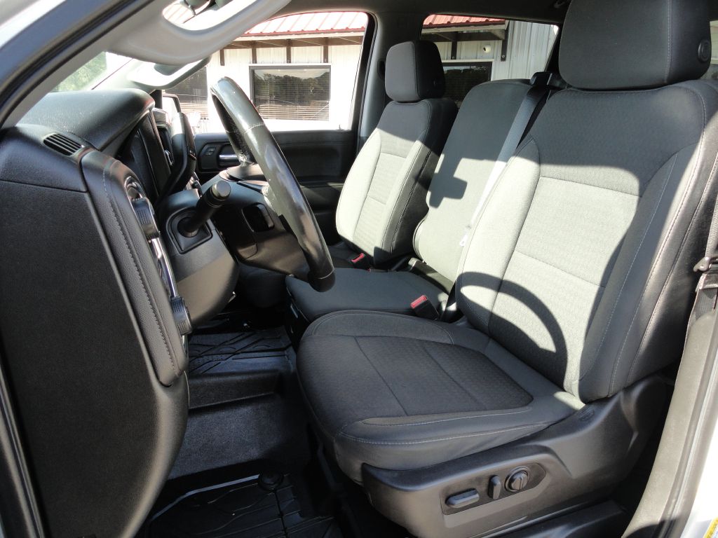 Photo 11 of this CHEVROLET SILVERADO LTD 1