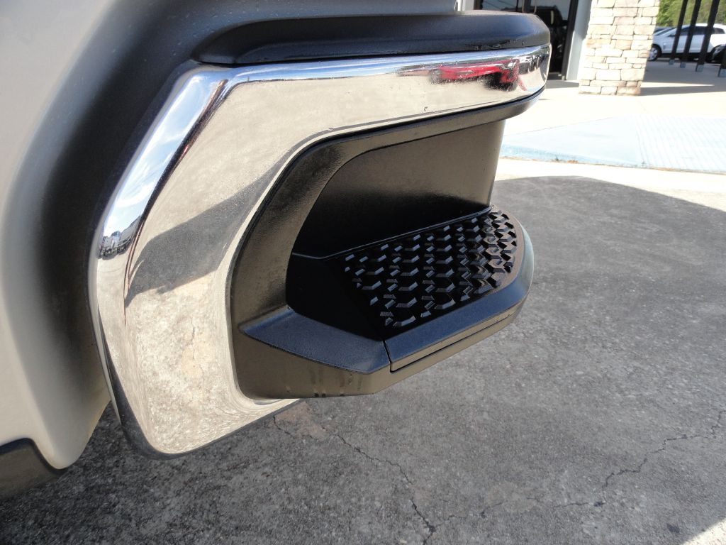 Photo 13 of this CHEVROLET SILVERADO LTD 1