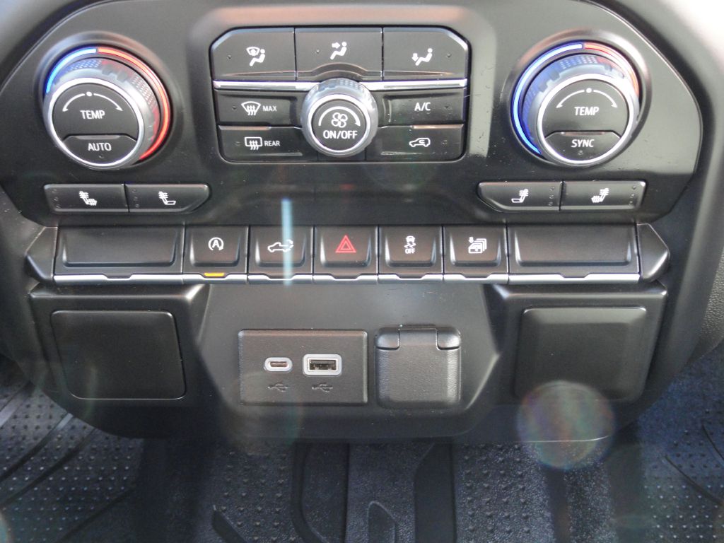 Photo 17 of this CHEVROLET SILVERADO LTD 1