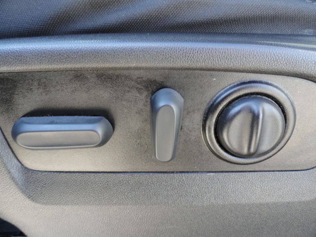 Photo 28 of this CHEVROLET SILVERADO LTD 1