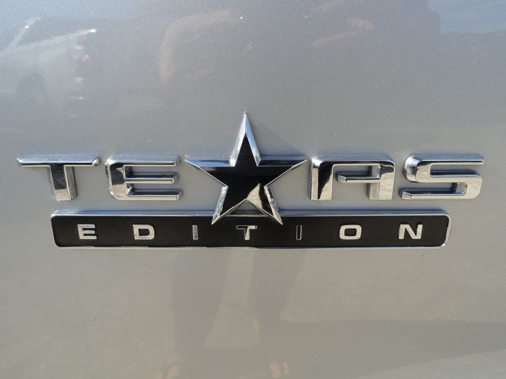 Photo 34 of this CHEVROLET SILVERADO LTD 1