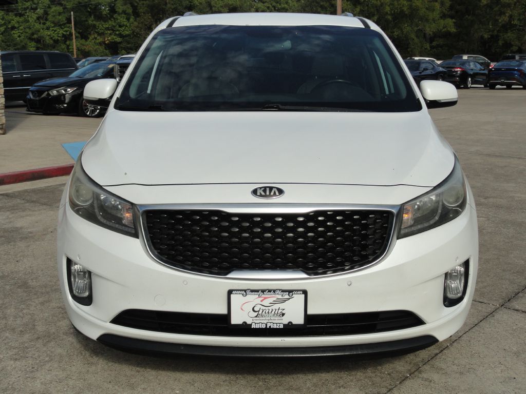 Photo 2 of this KIA SEDONA