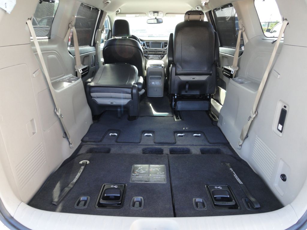 Photo 19 of this KIA SEDONA
