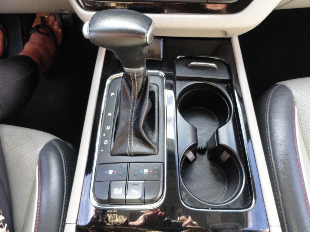 Photo 30 of this KIA SEDONA