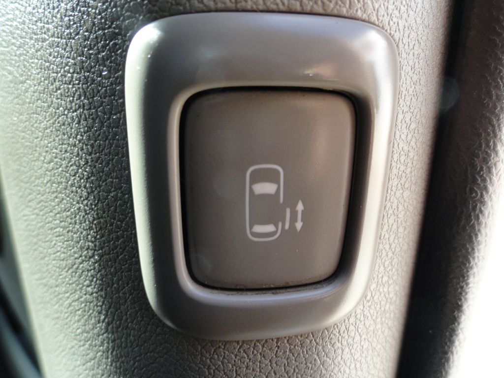 Photo 32 of this KIA SEDONA