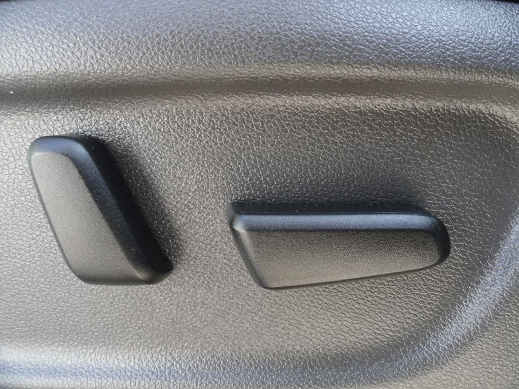 Photo 33 of this KIA SEDONA