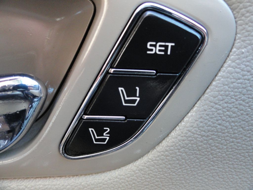 Photo 37 of this KIA SEDONA