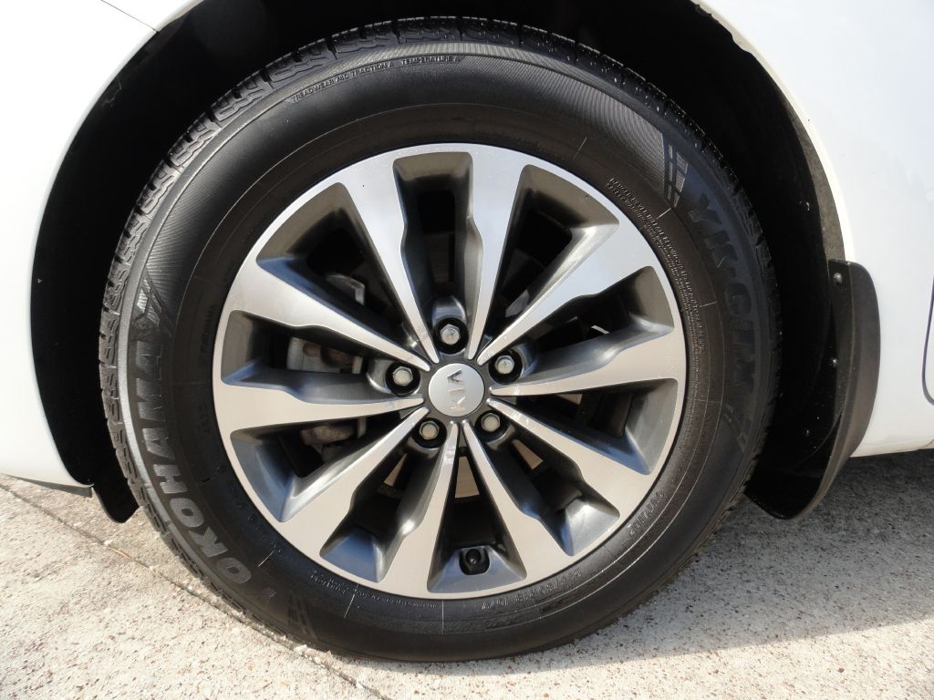 Photo 47 of this KIA SEDONA