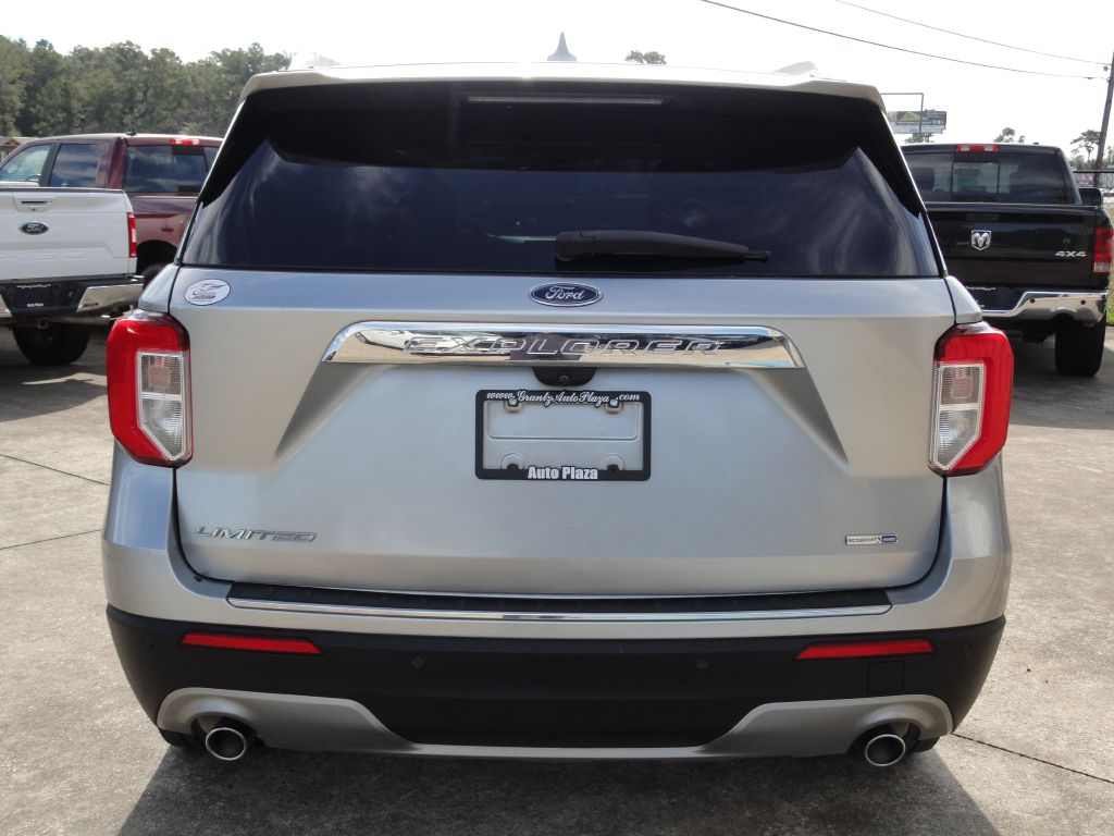 Photo 4 of this FORD EXPLORER