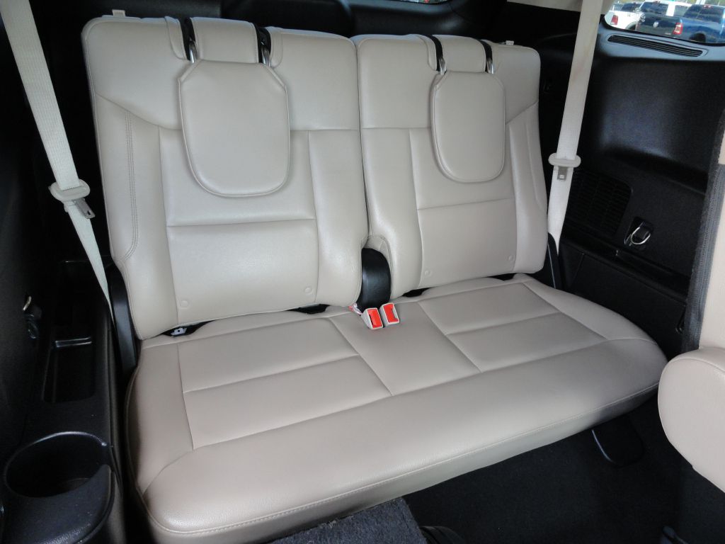 Photo 9 of this FORD EXPLORER