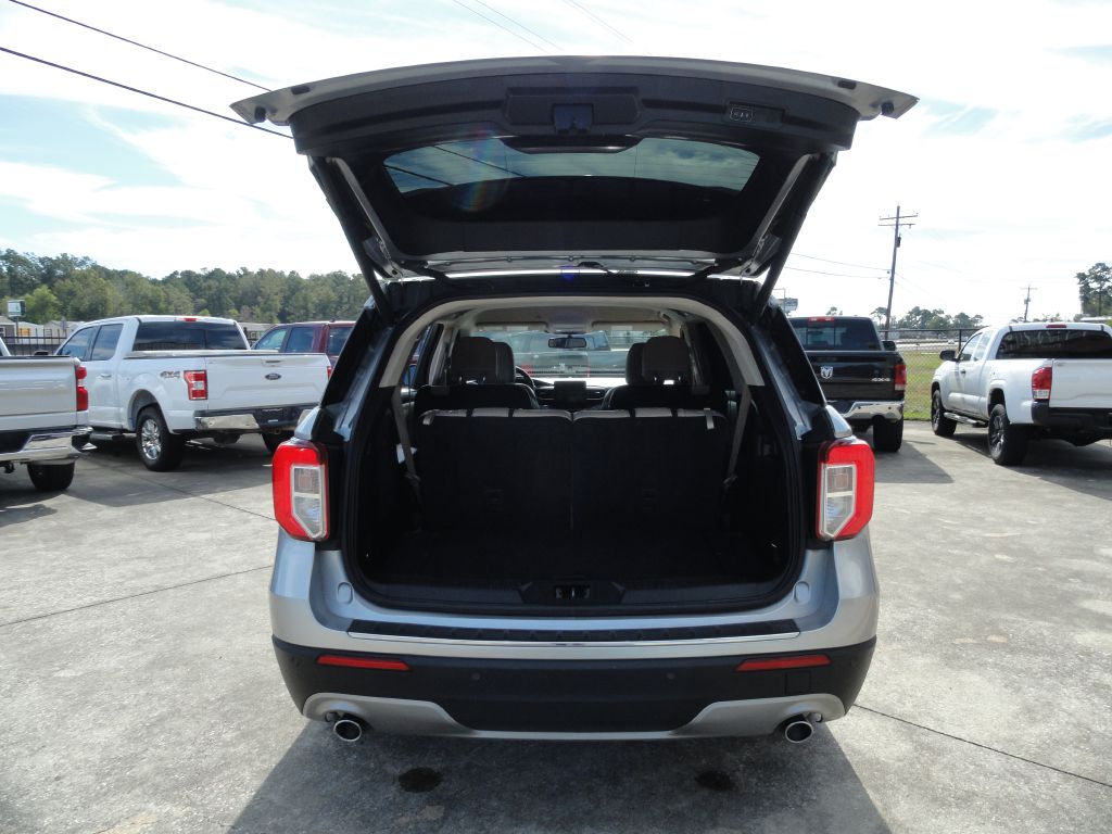 Photo 16 of this FORD EXPLORER