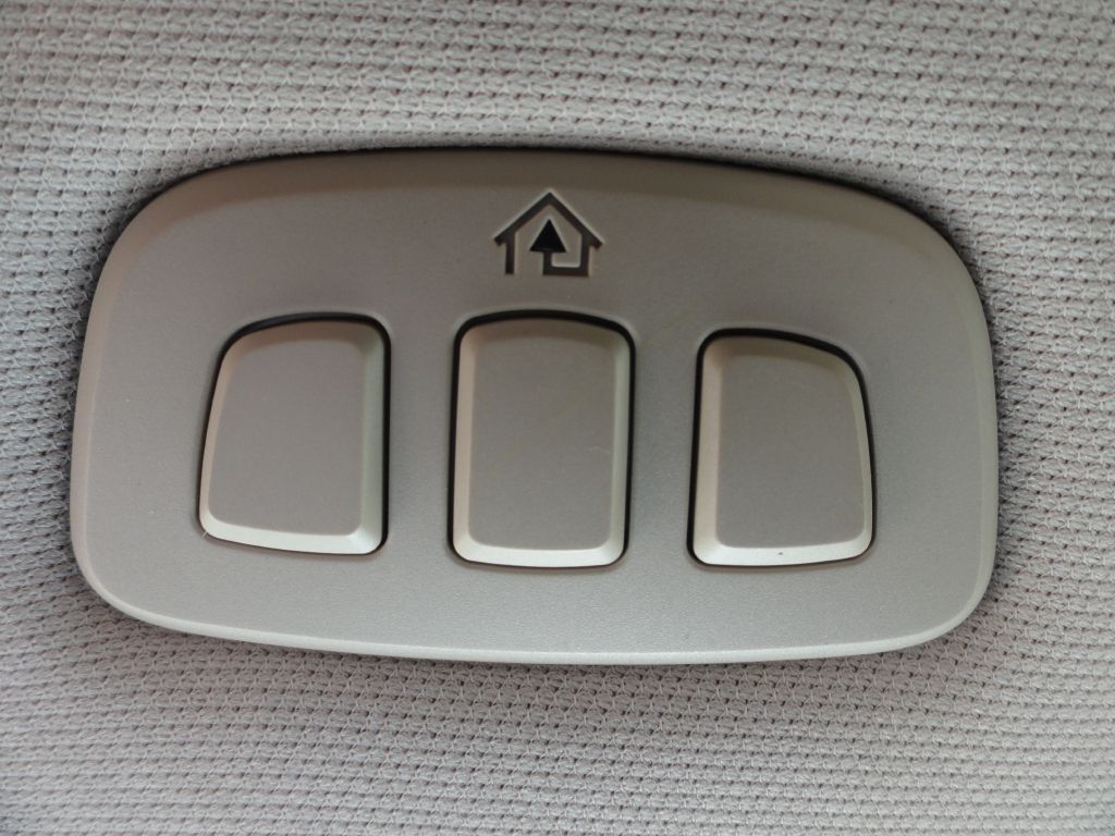 Photo 36 of this FORD EXPLORER