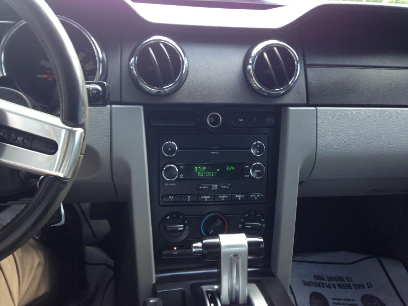 FORD MUSTANG 2008 FORD MUSTANG 1ZVHT80N885206960