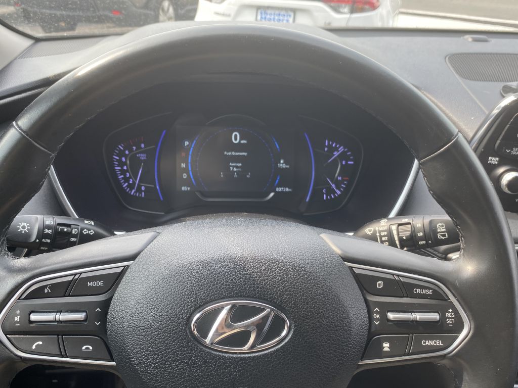 Photo 14 of this HYUNDAI SANTA FE
