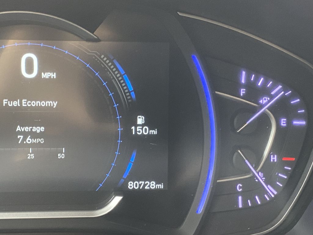 Photo 15 of this HYUNDAI SANTA FE