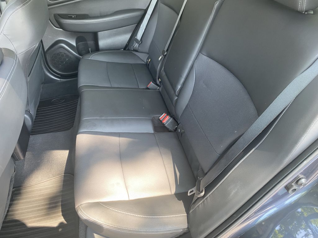 Photo 10 of this SUBARU LEGACY LTD AWD