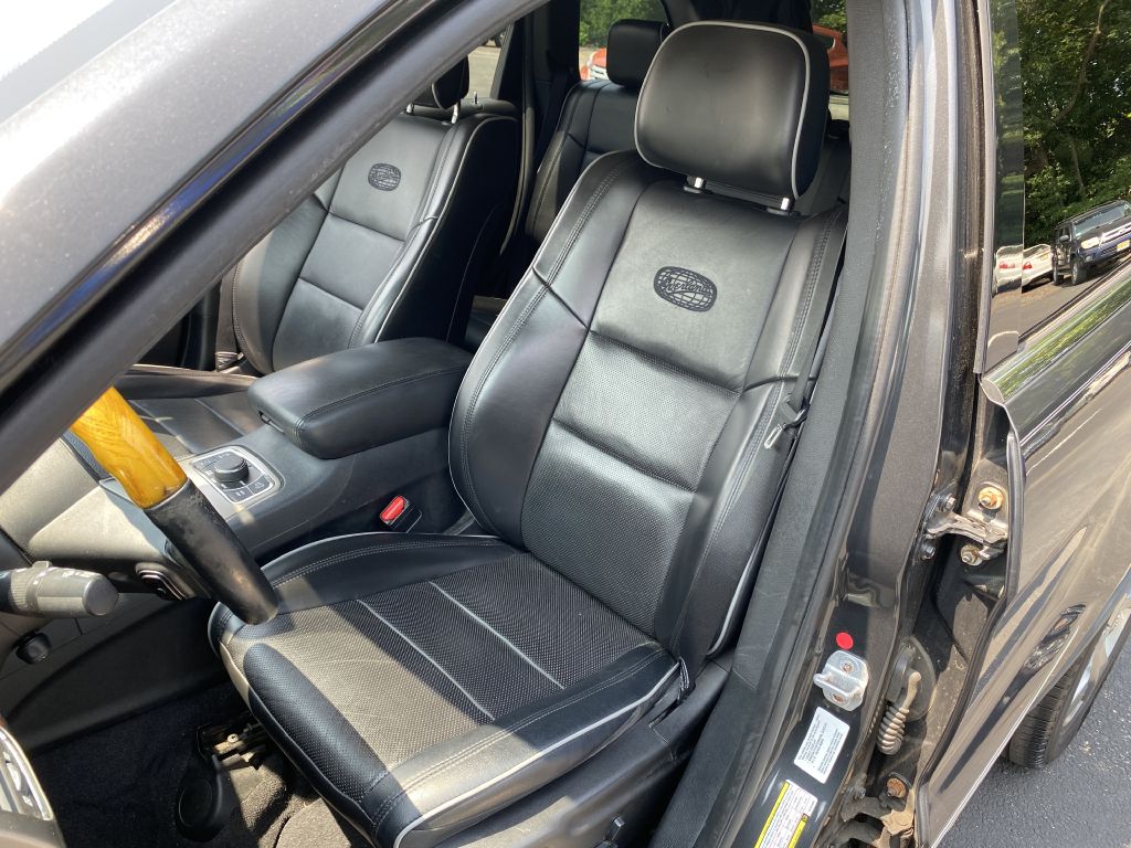 JEEP GRAND CHEROKEE 2011 JEEP GRAND CHEROKEE 1J4RR6GT4BC564939