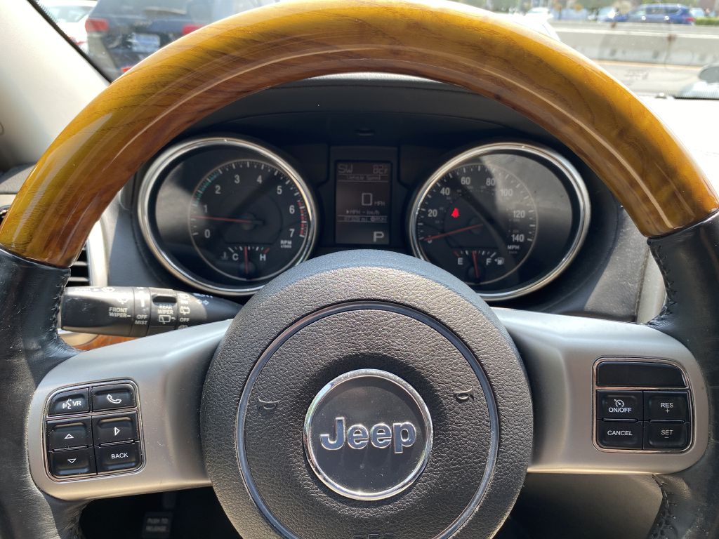 JEEP GRAND CHEROKEE 2011 JEEP GRAND CHEROKEE 1J4RR6GT4BC564939