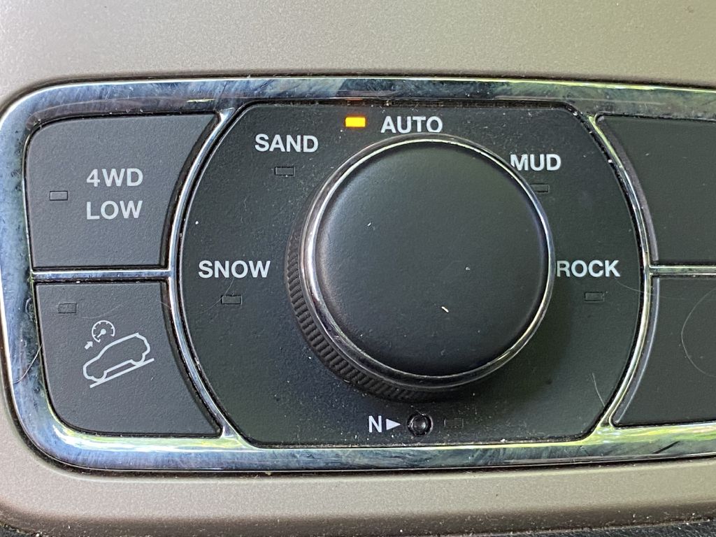 Photo 23 of this JEEP GRAND CHEROKEE