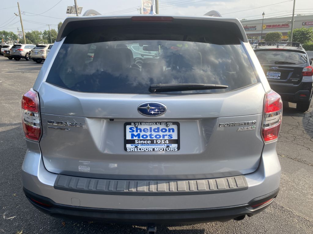 Photo 4 of this SUBARU FORESTER TOURIN