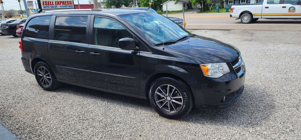 View vehicle photo 7
