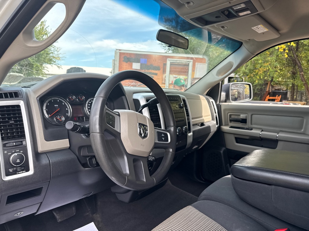 Photo 10 of this DODGE RAM 1500