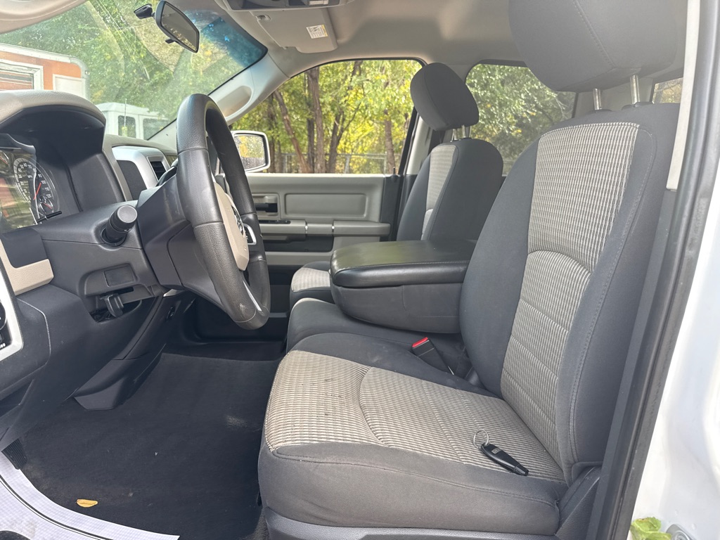 Photo 9 of this DODGE RAM 1500