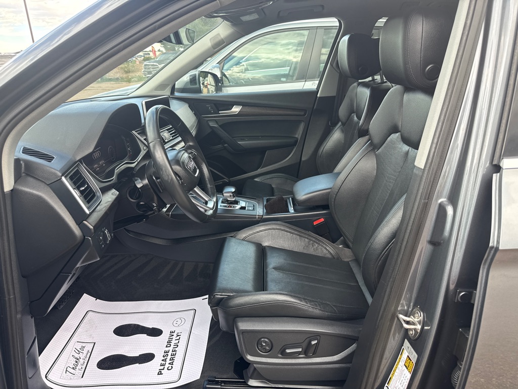 Photo 12 of this AUDI Q5