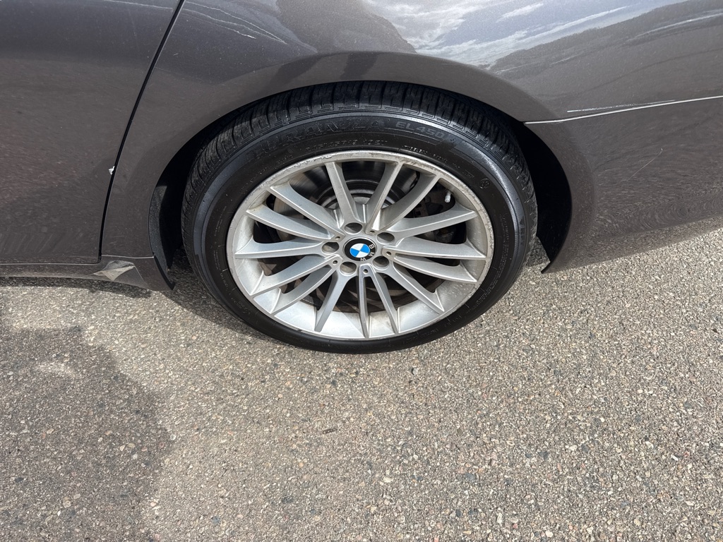 Photo 10 of this BMW 750