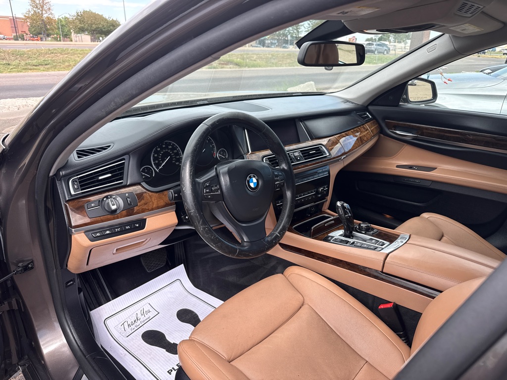 Photo 8 of this BMW 750