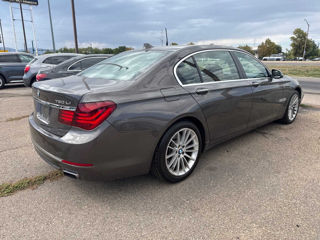 Photo 4 of this BMW 750
