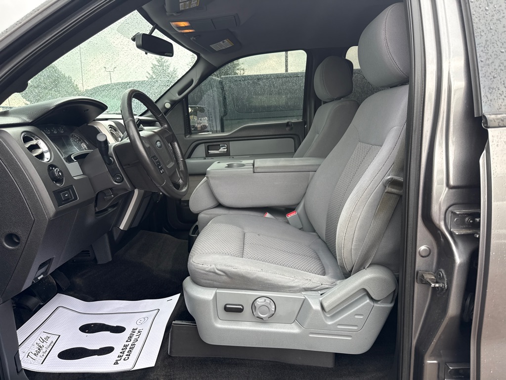 Photo 7 of this FORD F150