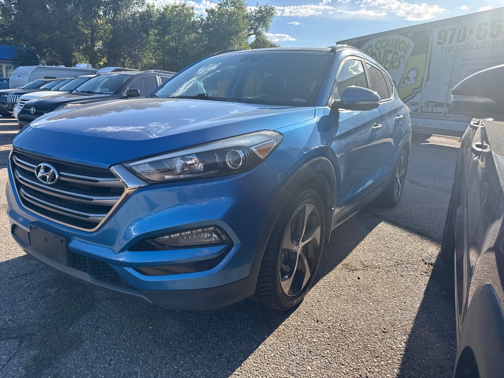 Photo 4 of this HYUNDAI TUCSON