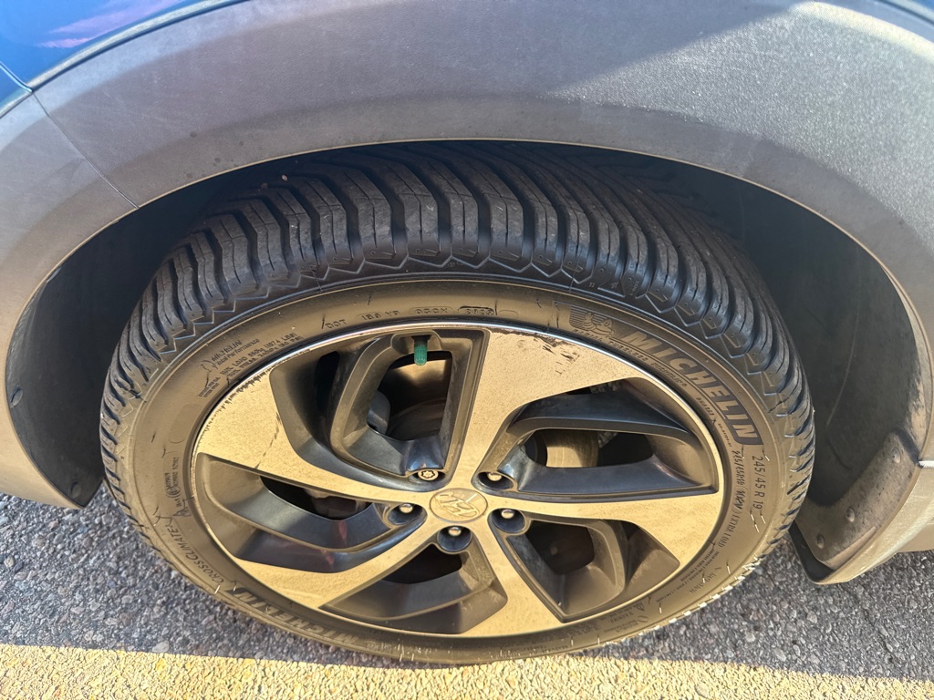 Photo 12 of this HYUNDAI TUCSON
