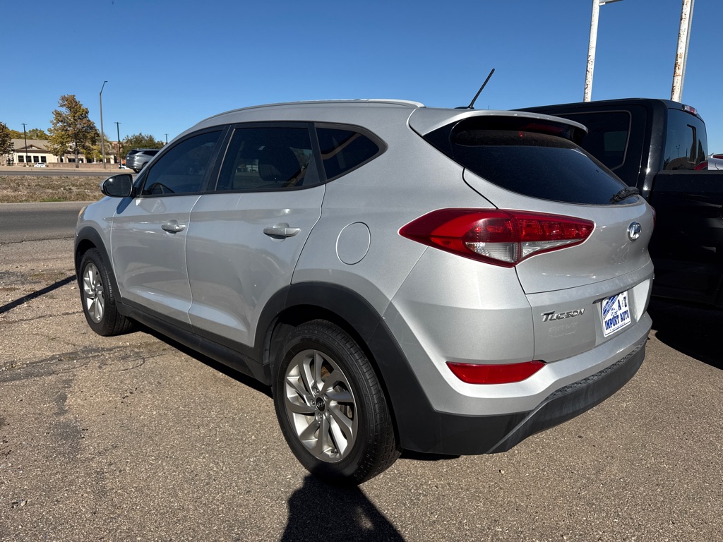 Photo 6 of this HYUNDAI TUCSON