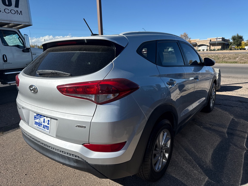 Photo 4 of this HYUNDAI TUCSON