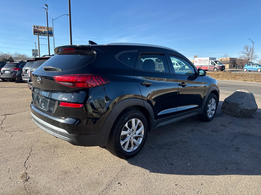 Photo 3 of this HYUNDAI TUCSON