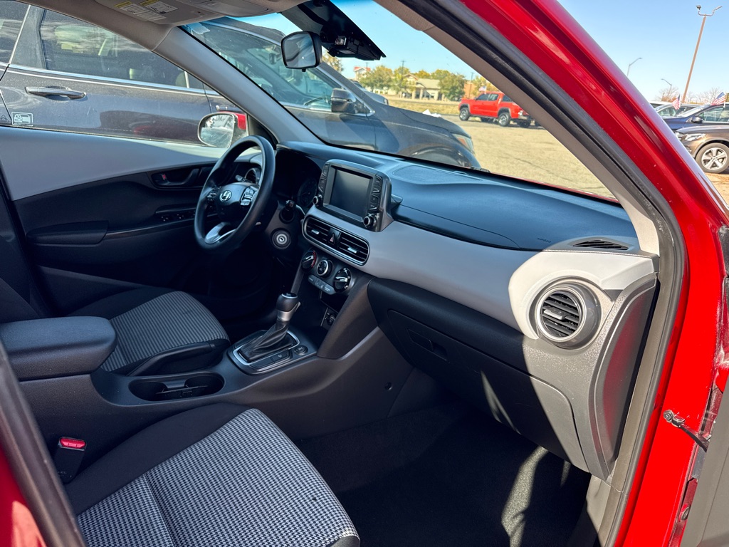 Photo 9 of this HYUNDAI KONA