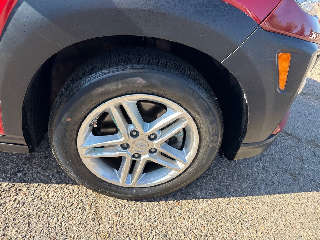 Photo 8 of this HYUNDAI KONA