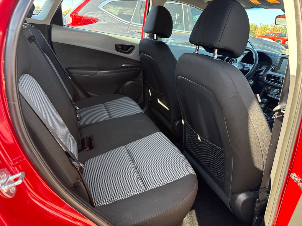 Photo 11 of this HYUNDAI KONA