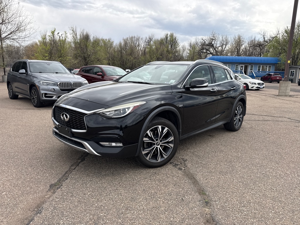 2017 INFINITI QX30