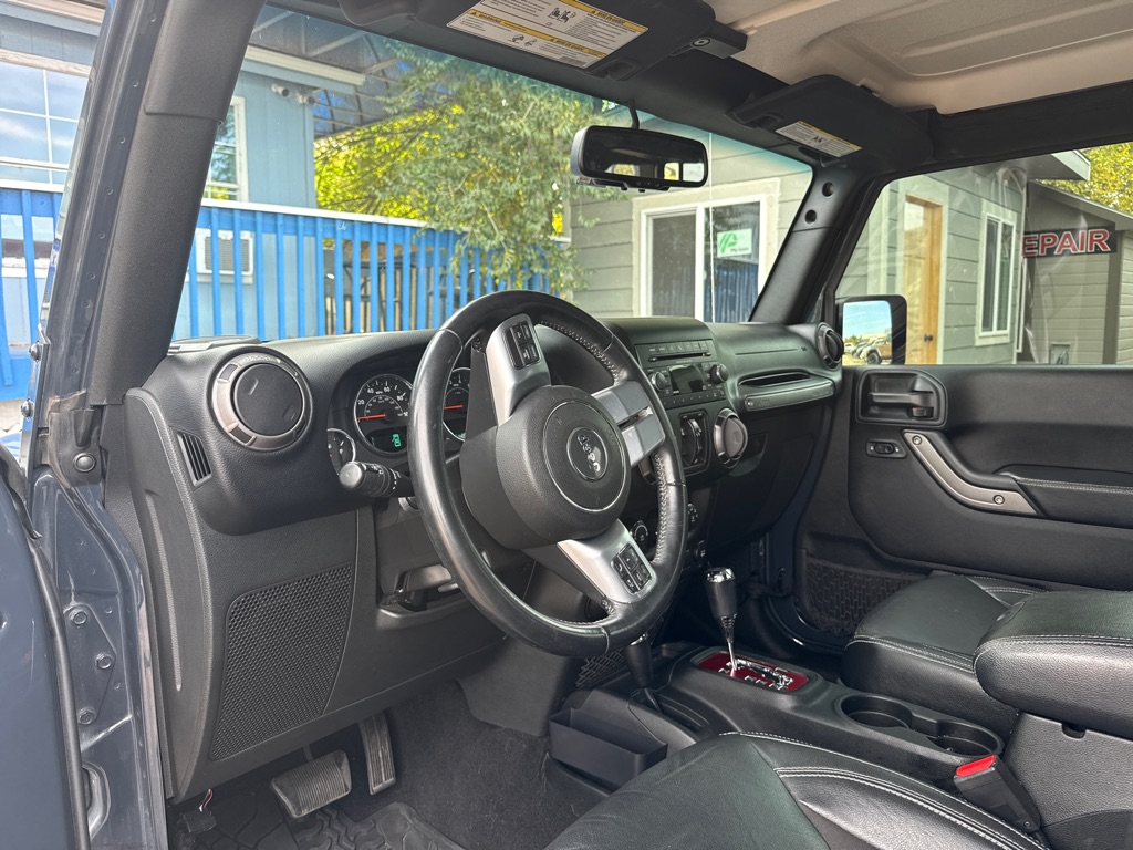 Photo 8 of this JEEP WRANGLER UNLIMI