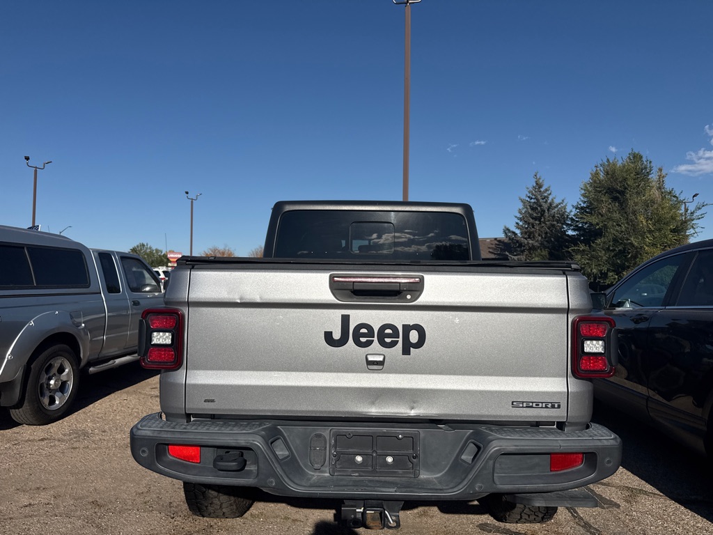 Photo 5 of this JEEP GLADIATOR