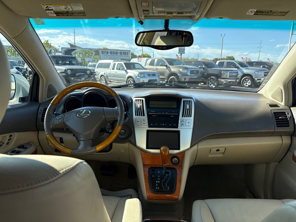 Photo 10 of this LEXUS RX