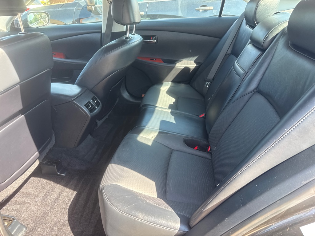 Photo 7 of this LEXUS ES