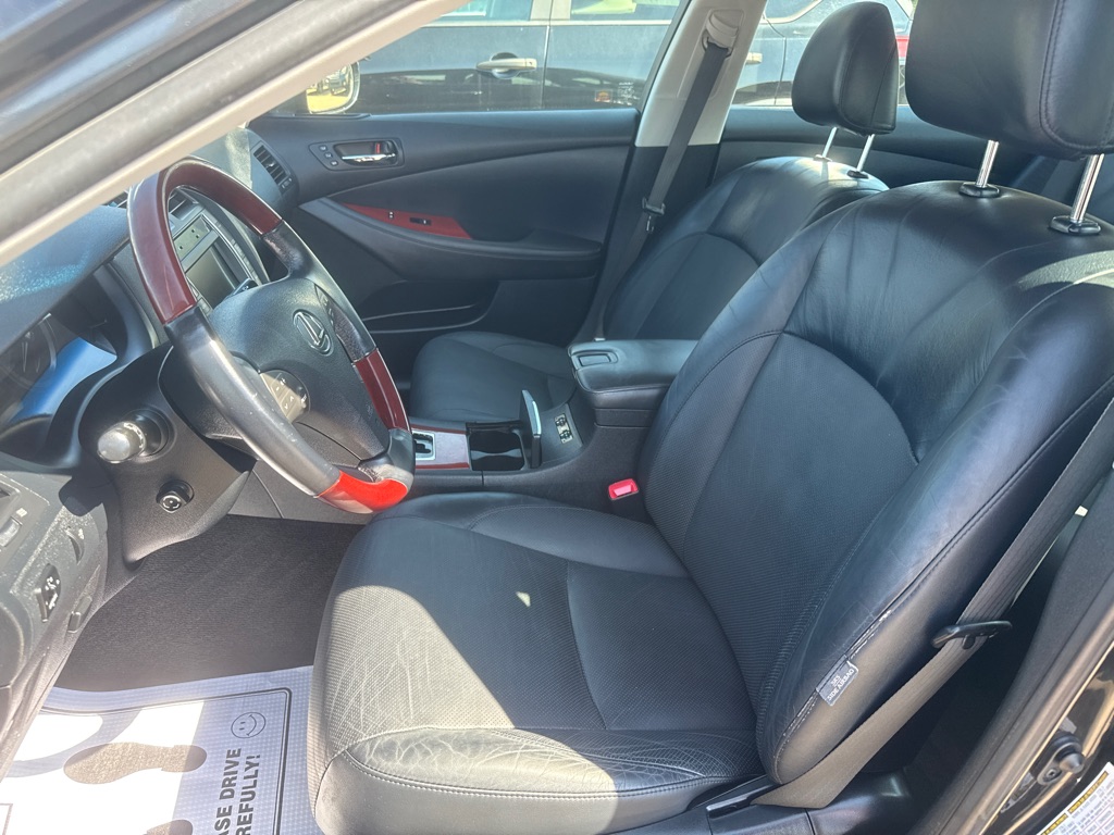 Photo 8 of this LEXUS ES